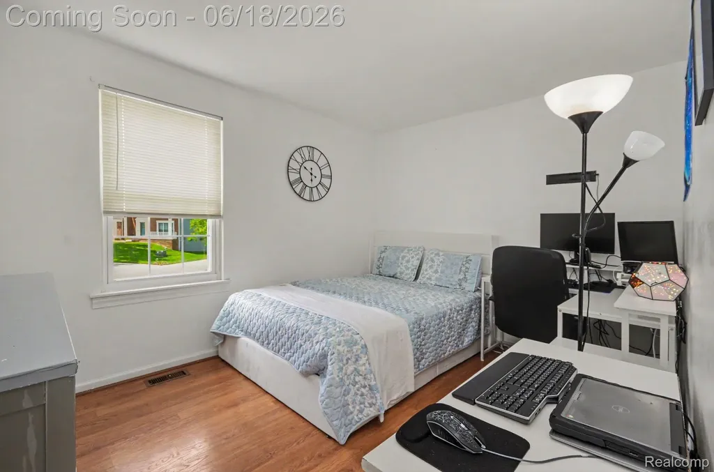 425 Thornridge Court Rochester Hills City MI 48307