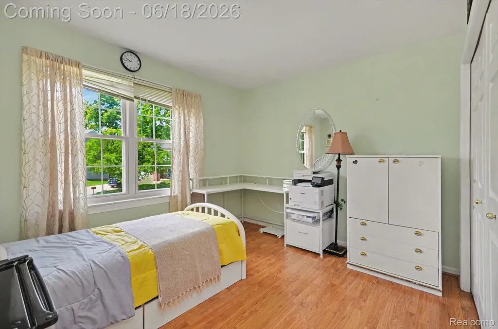 425 Thornridge Court Rochester Hills City MI 48307
