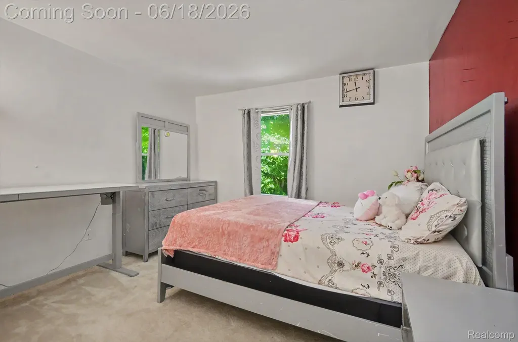 425 Thornridge Court Rochester Hills City MI 48307