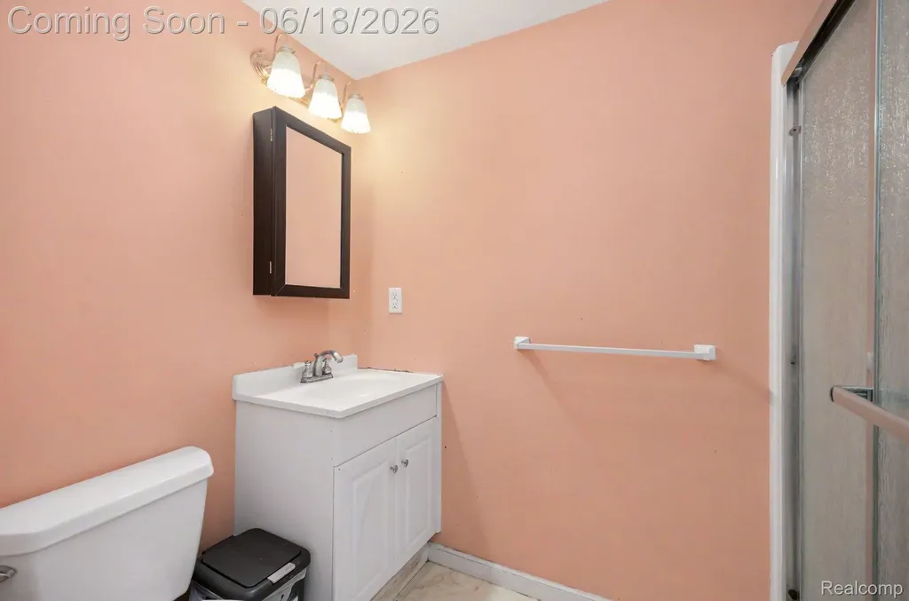 425 Thornridge Court Rochester Hills City MI 48307