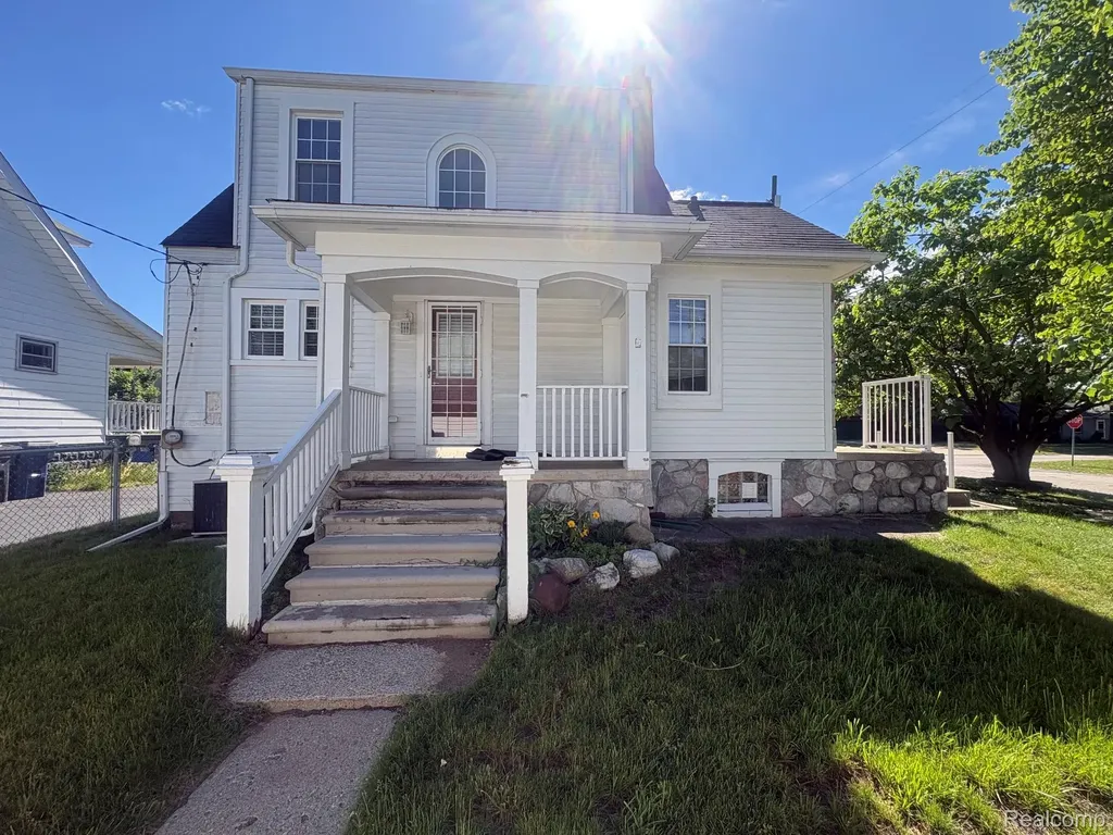 6001 N Harvey Street Westland City MI 48185