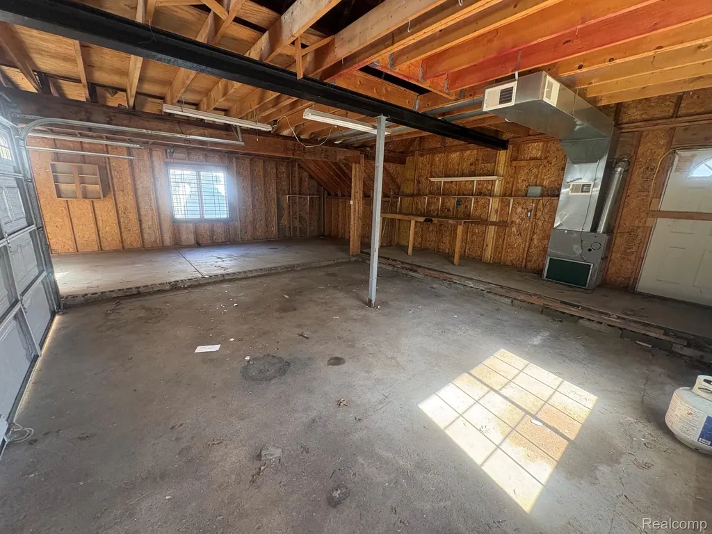 6001 N Harvey Street Westland City MI 48185