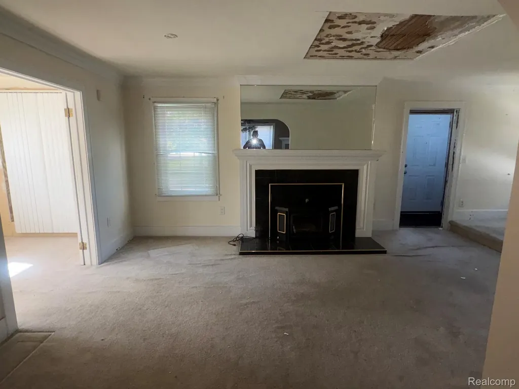 6001 N Harvey Street Westland City MI 48185