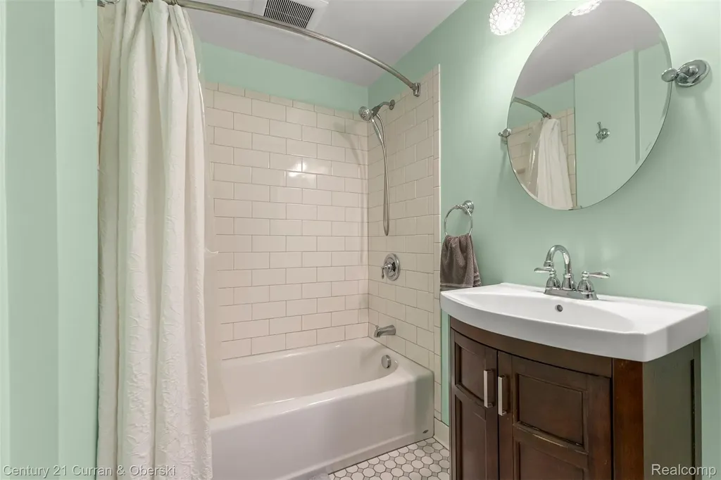 15275 Belmont Avenue Allen Park City MI 48101