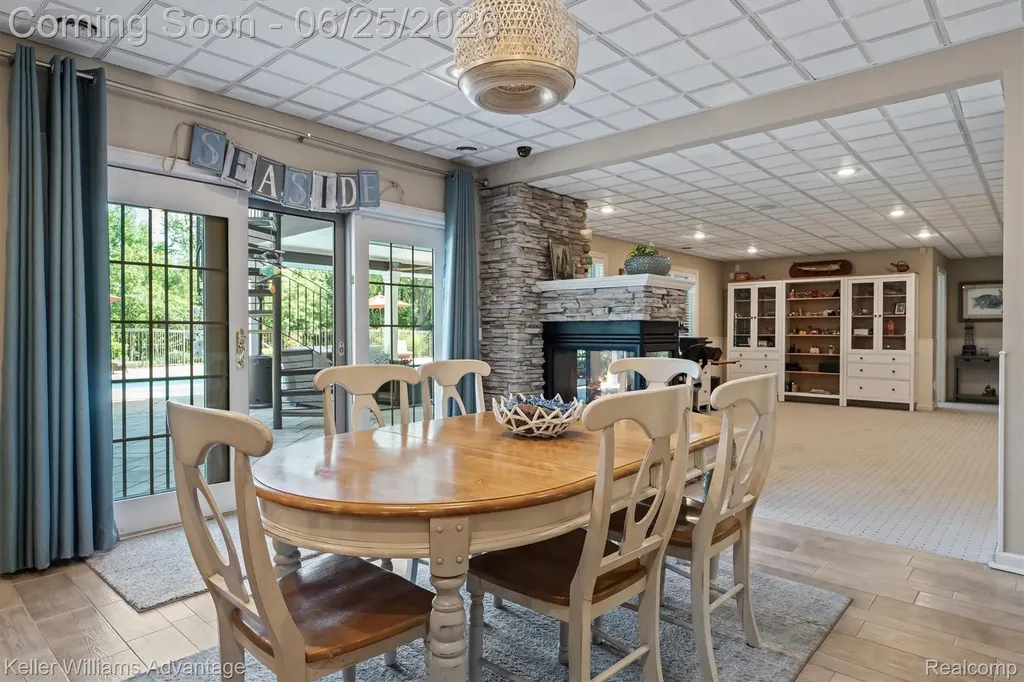 22878 Tree Top Court Lyon Charter Township MI 48178