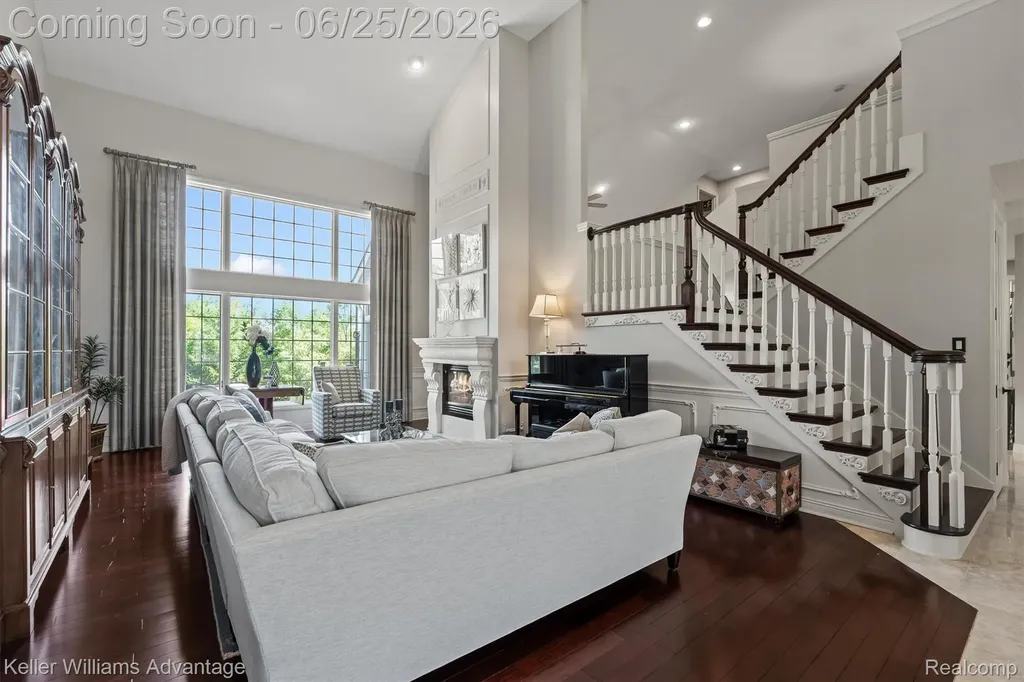 22878 Tree Top Court Lyon Charter Township MI 48178