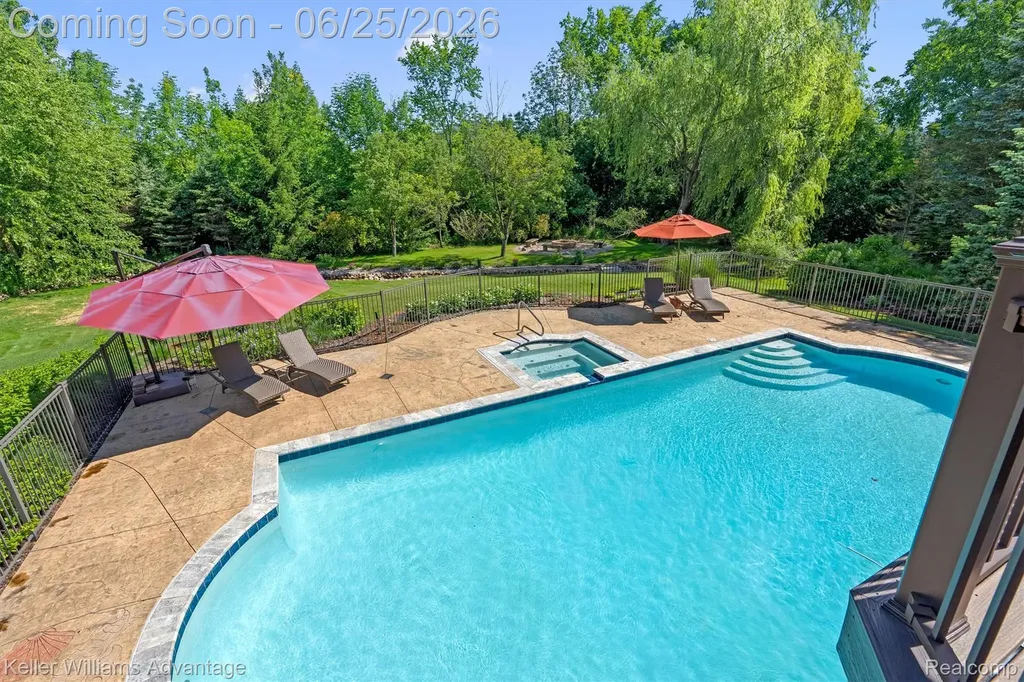 22878 Tree Top Court Lyon Charter Township MI 48178