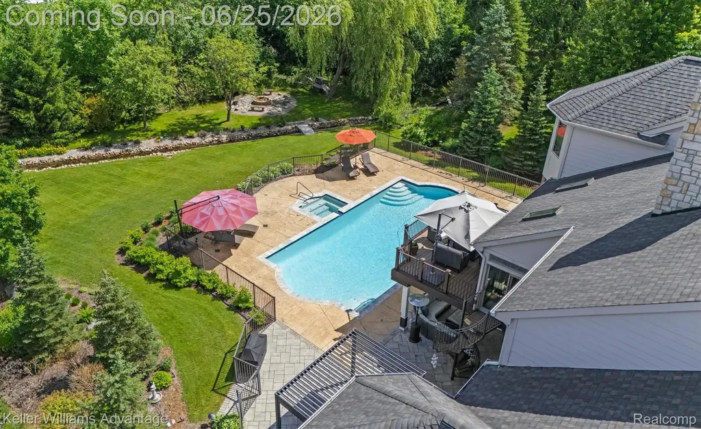22878 Tree Top Court Lyon Charter Township MI 48178