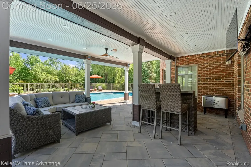 22878 Tree Top Court Lyon Charter Township MI 48178