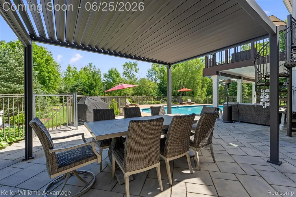 22878 Tree Top Court Lyon Charter Township MI 48178