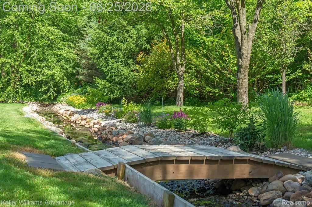 22878 Tree Top Court Lyon Charter Township MI 48178