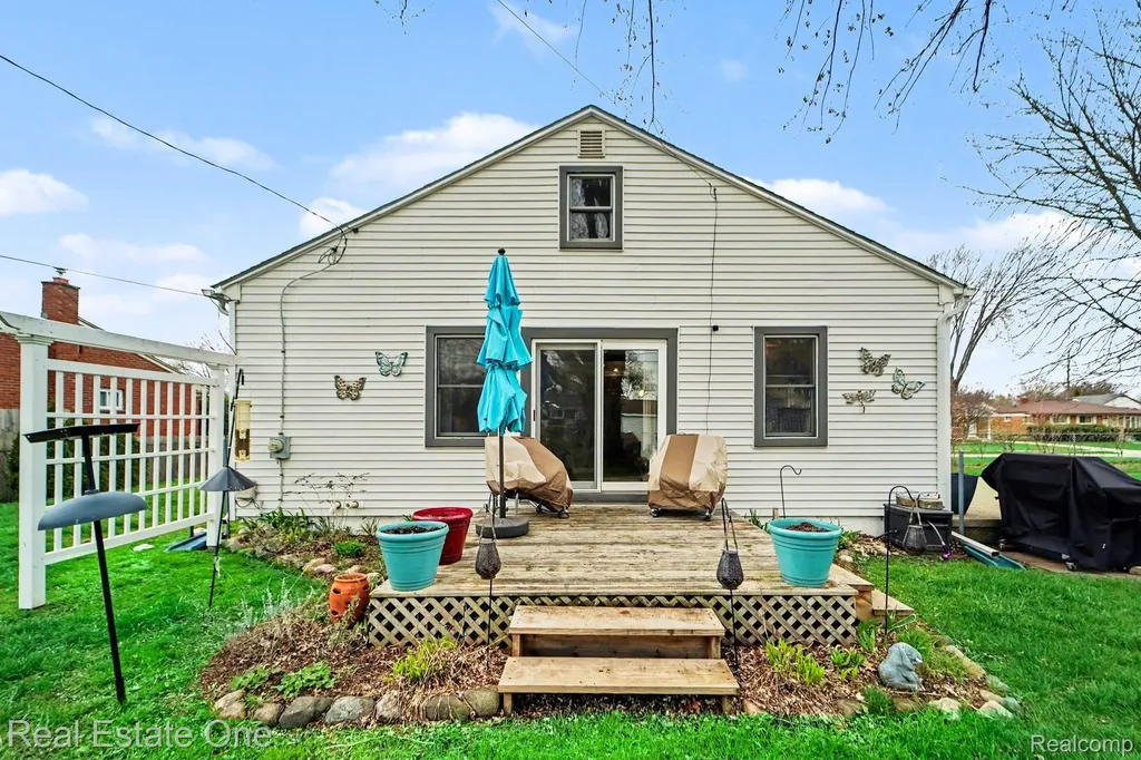 30453 Sheridan Street Garden City City MI 48135
