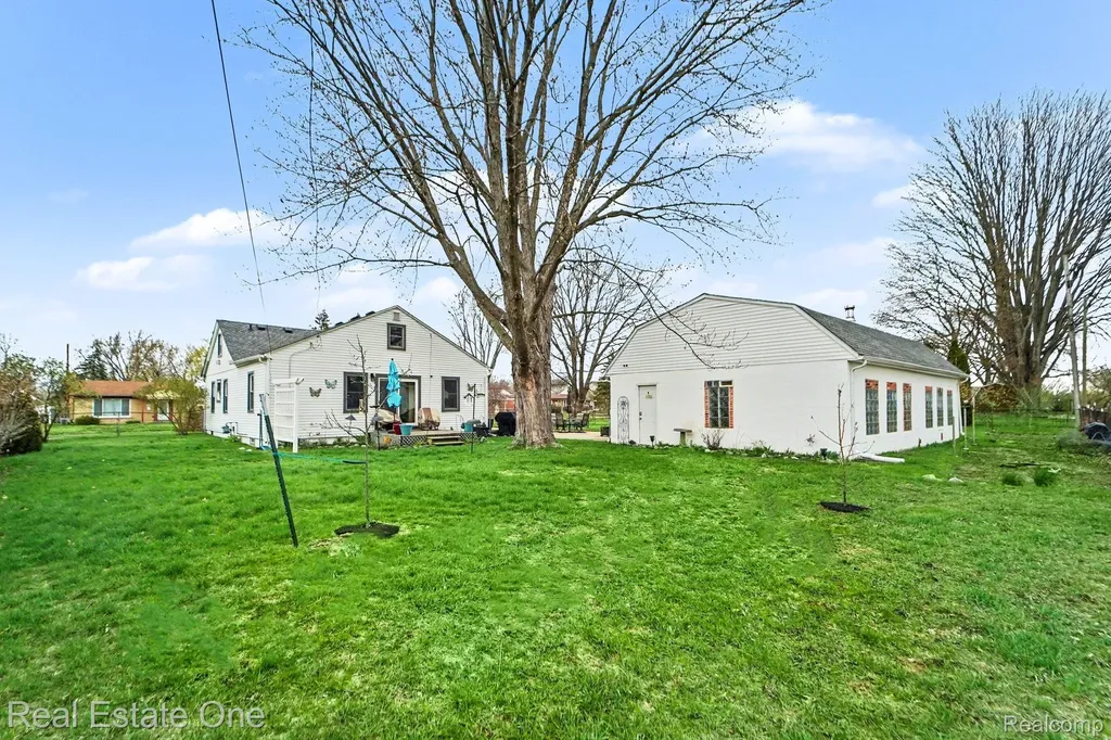 30453 Sheridan Street Garden City City MI 48135