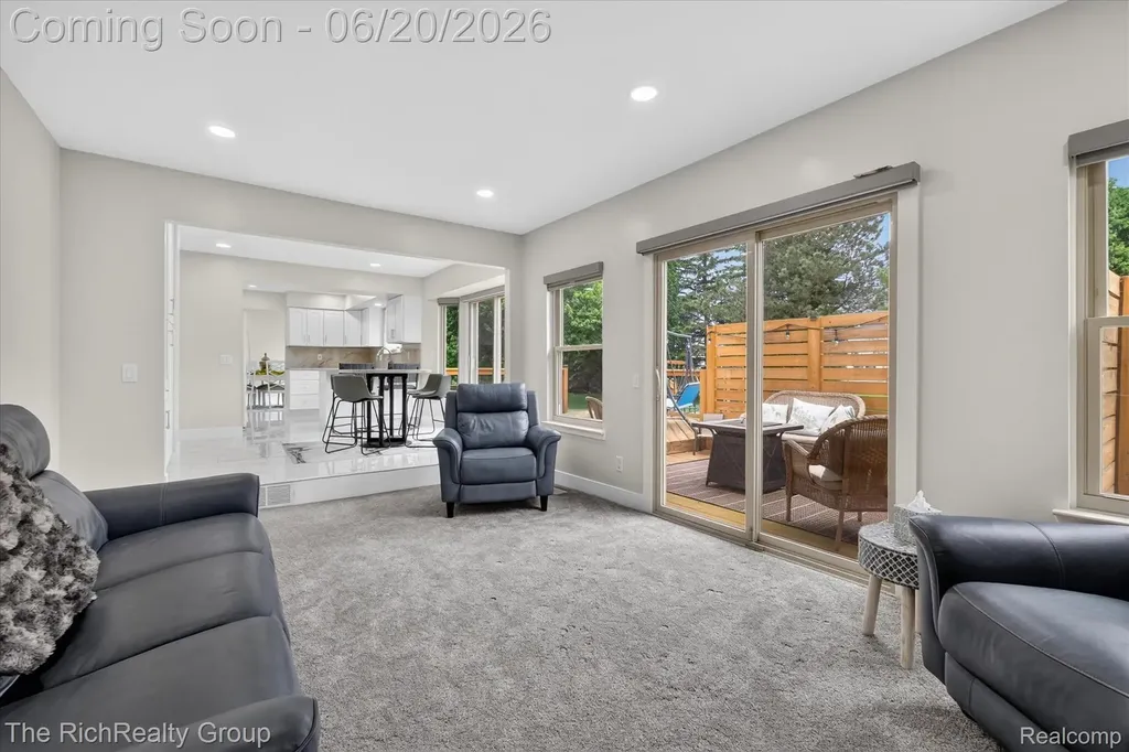 47185 Scarlet Drive S Novi City MI 48374