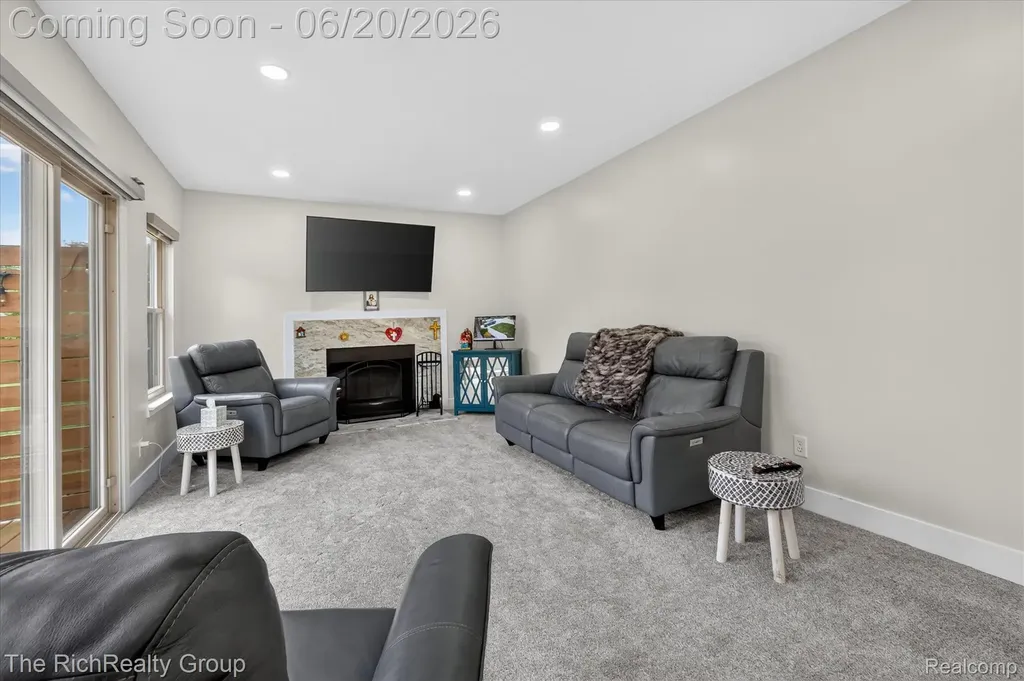47185 Scarlet Drive S Novi City MI 48374