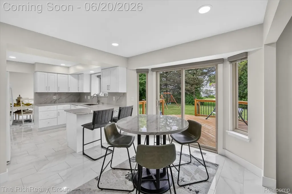 47185 Scarlet Drive S Novi City MI 48374