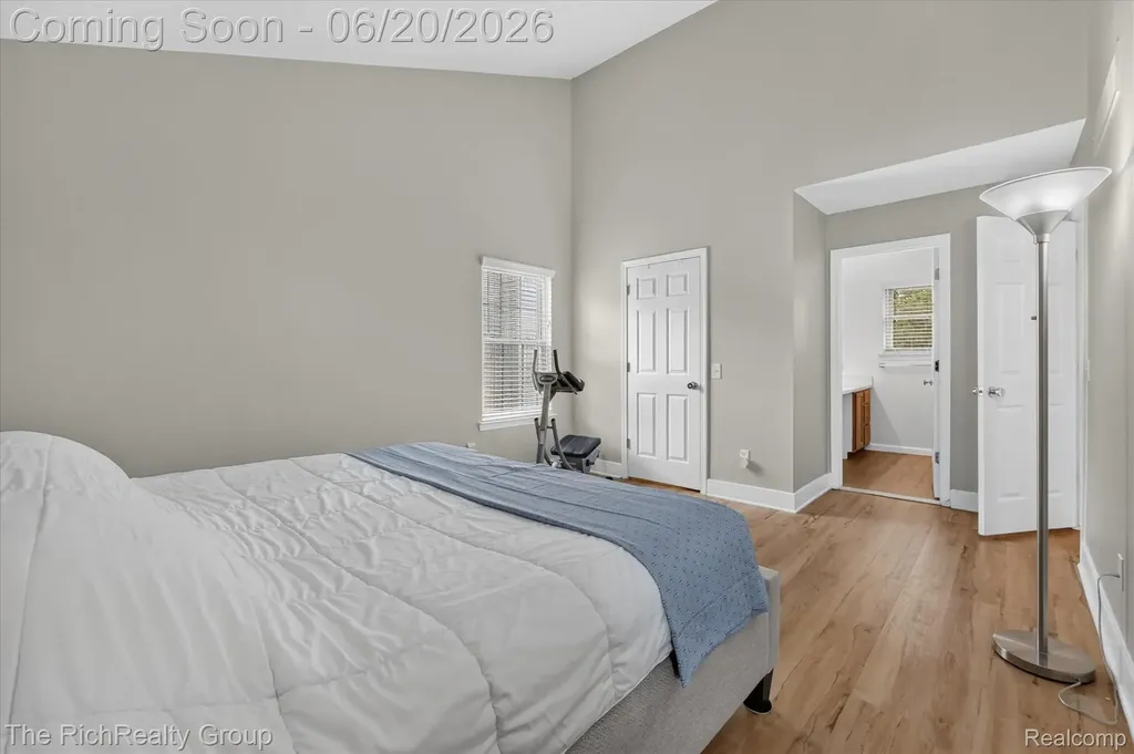 47185 Scarlet Drive S Novi City MI 48374