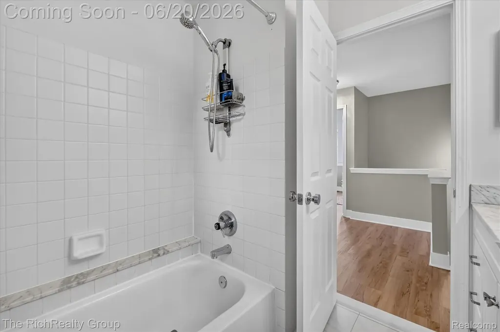 47185 Scarlet Drive S Novi City MI 48374