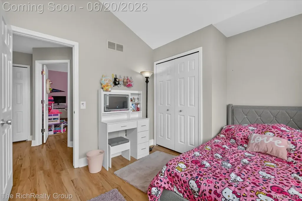 47185 Scarlet Drive S Novi City MI 48374