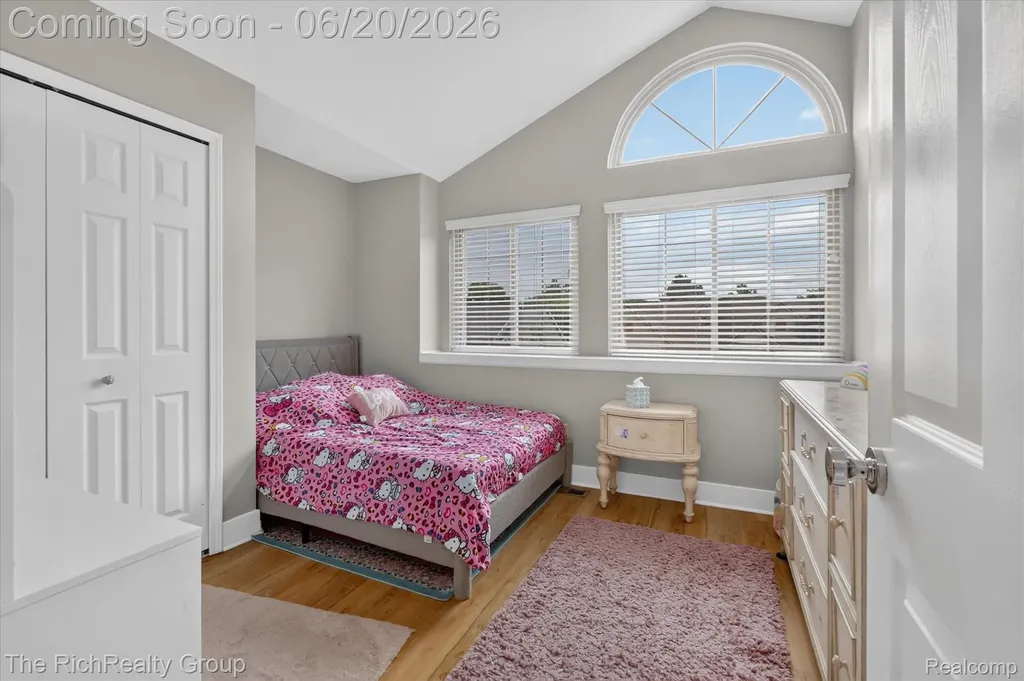 47185 Scarlet Drive S Novi City MI 48374