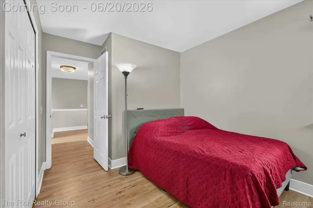 47185 Scarlet Drive S Novi City MI 48374