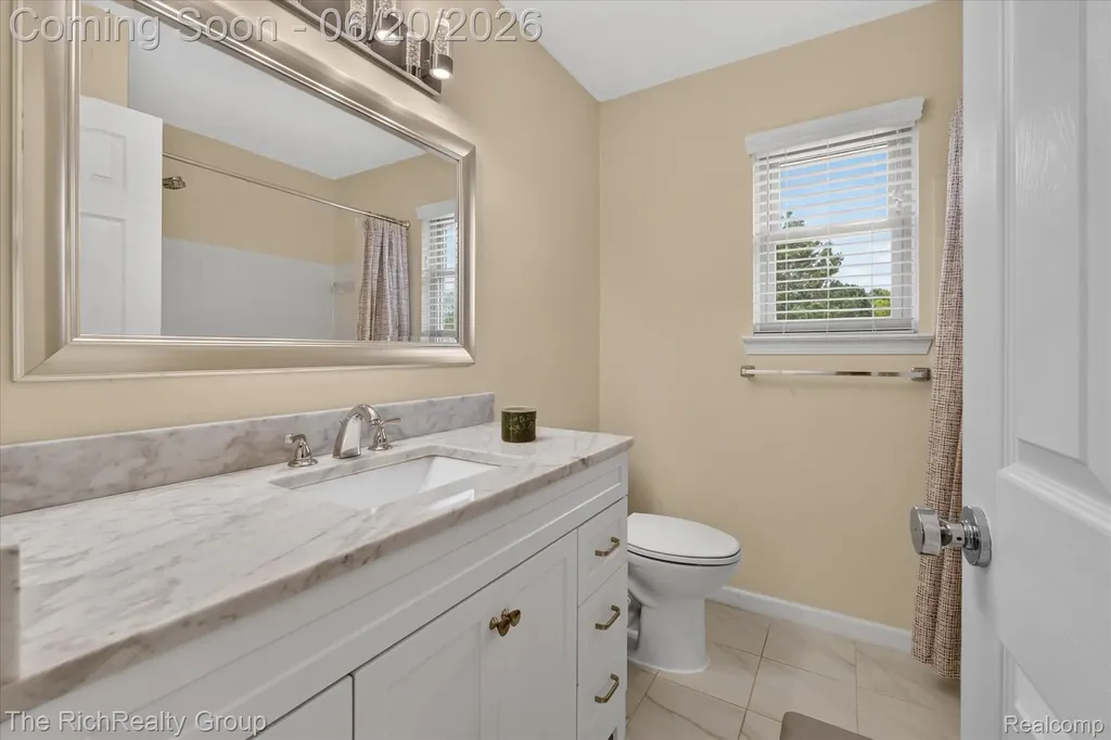 47185 Scarlet Drive S Novi City MI 48374