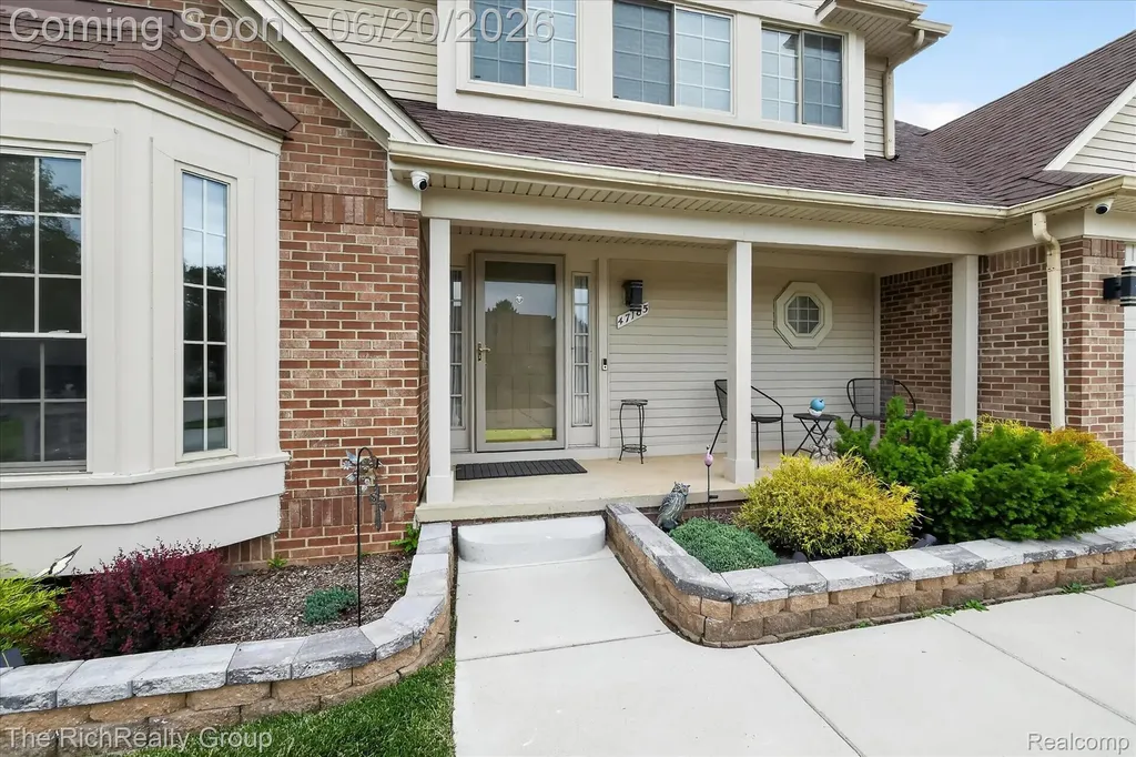 47185 Scarlet Drive S Novi City MI 48374