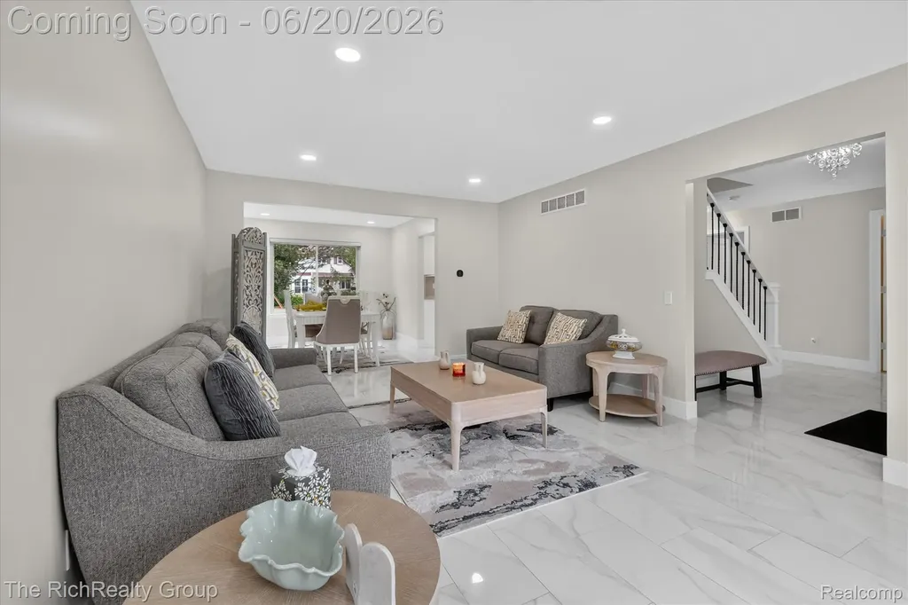 47185 Scarlet Drive S Novi City MI 48374