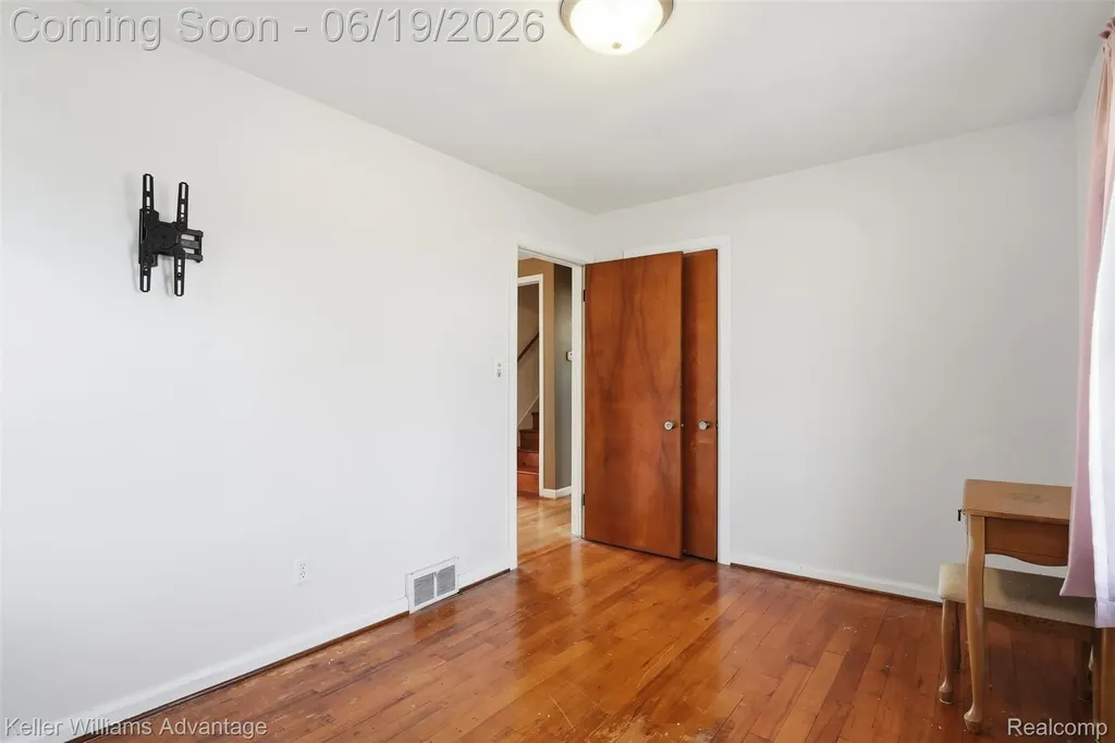 13592 Berwyn Redford Charter Township MI 48239
