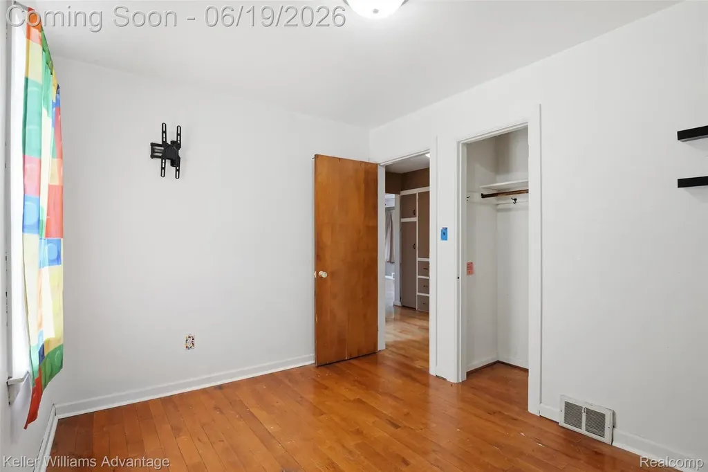 13592 Berwyn Redford Charter Township MI 48239