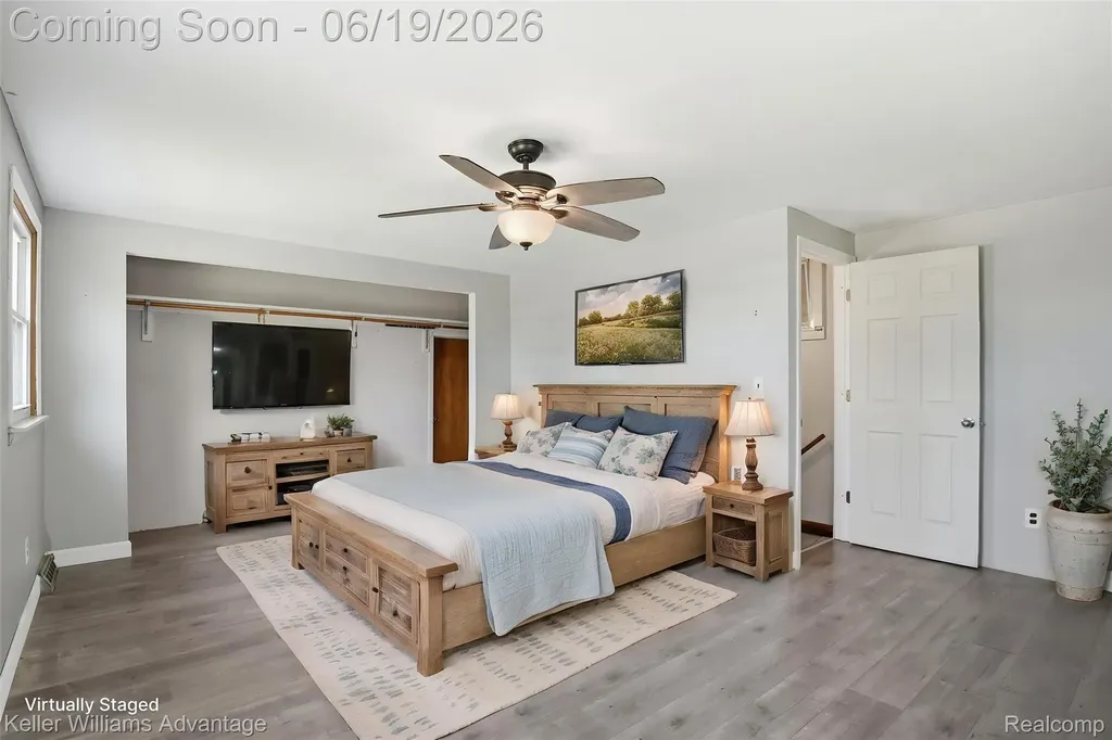13592 Berwyn Redford Charter Township MI 48239