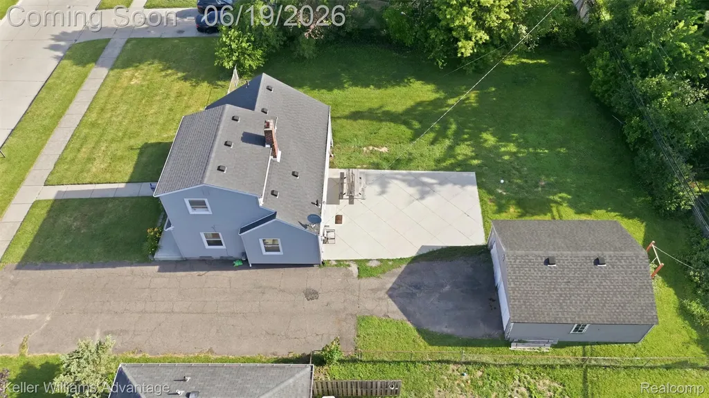 13592 Berwyn Redford Charter Township MI 48239