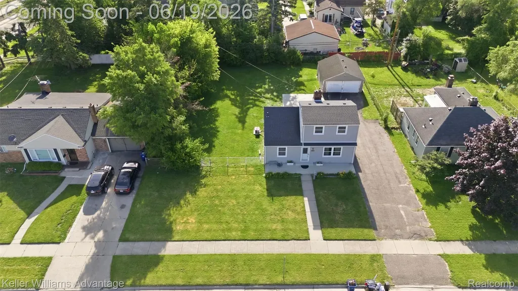 13592 Berwyn Redford Charter Township MI 48239