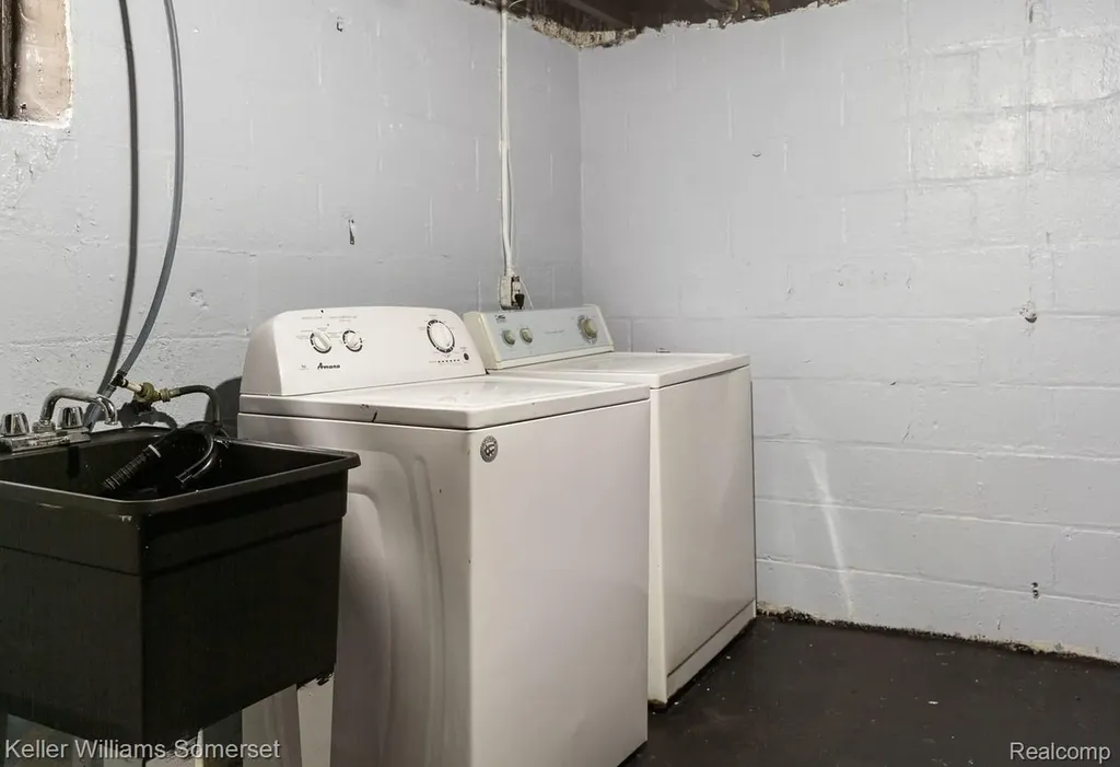 17393 Wisconsin Street Detroit City MI 48221