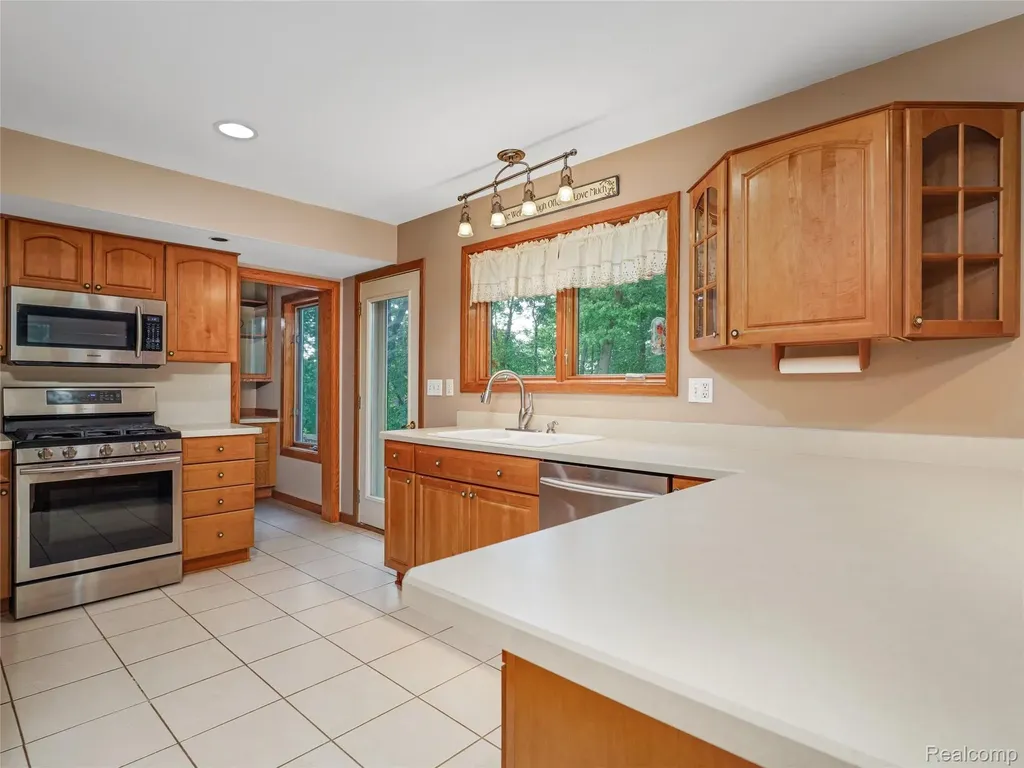 3378 Jossman Hills Groveland Township MI 48462