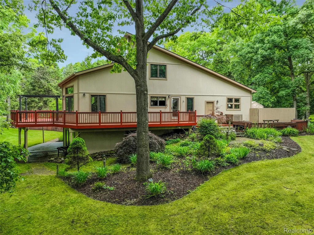 3378 Jossman Hills Groveland Township MI 48462