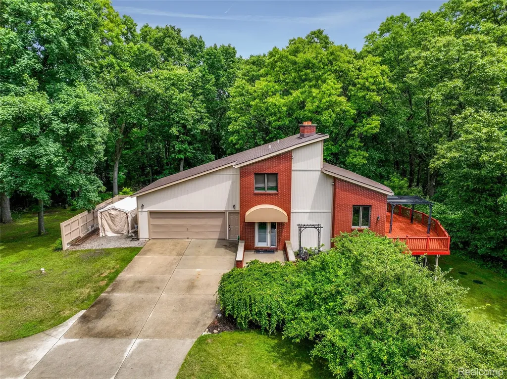 3378 Jossman Hills Groveland Township MI 48462