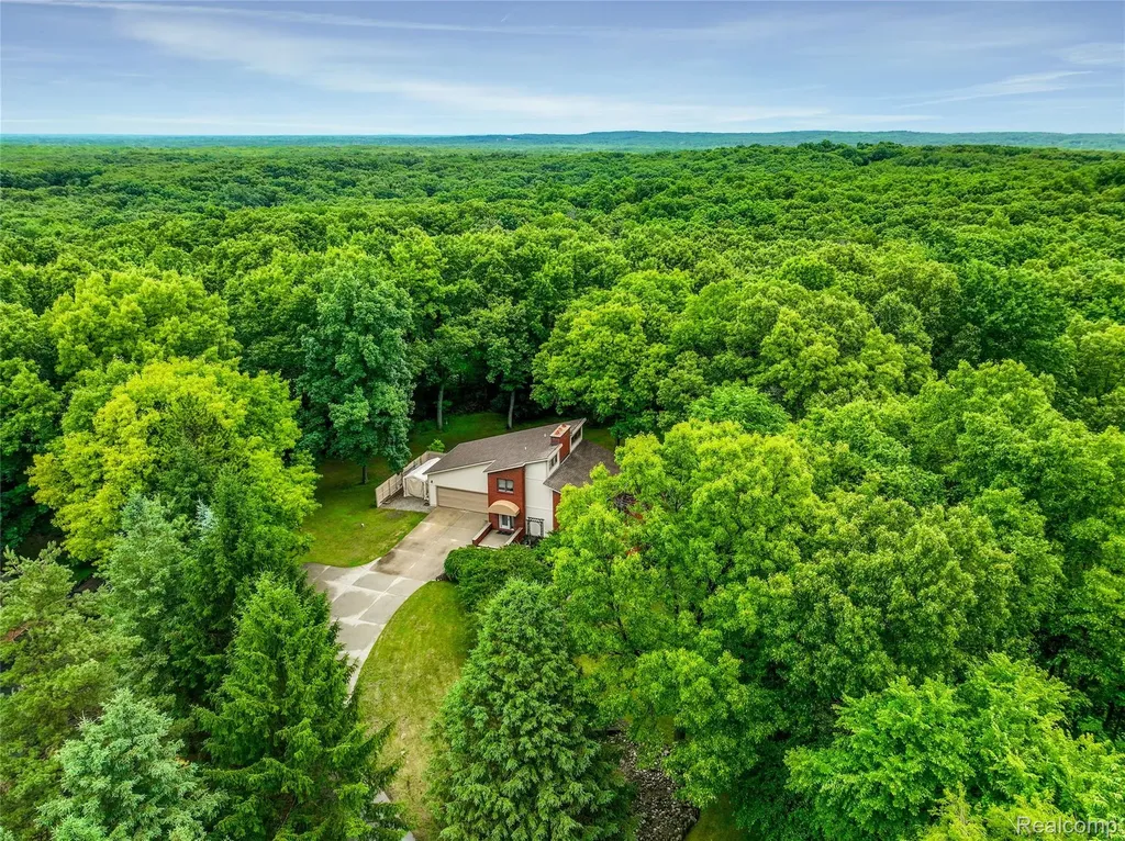 3378 Jossman Hills Groveland Township MI 48462