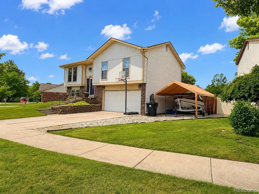 25436 Montebello Drive Woodhaven City MI 48183