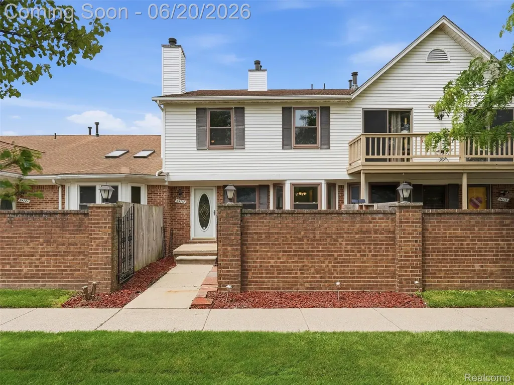 34717 E Wilma Court Chesterfield Township MI 48047