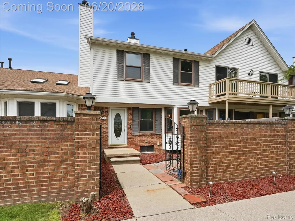 34717 E Wilma Court Chesterfield Township MI 48047