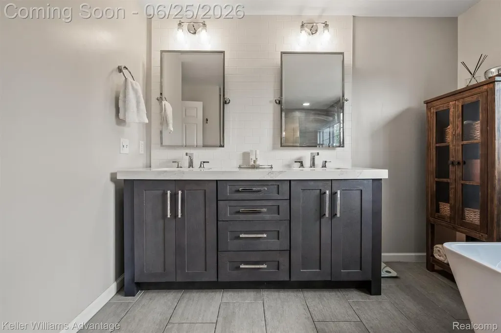 1270 Buckboard Circle South Lyon City MI 48178