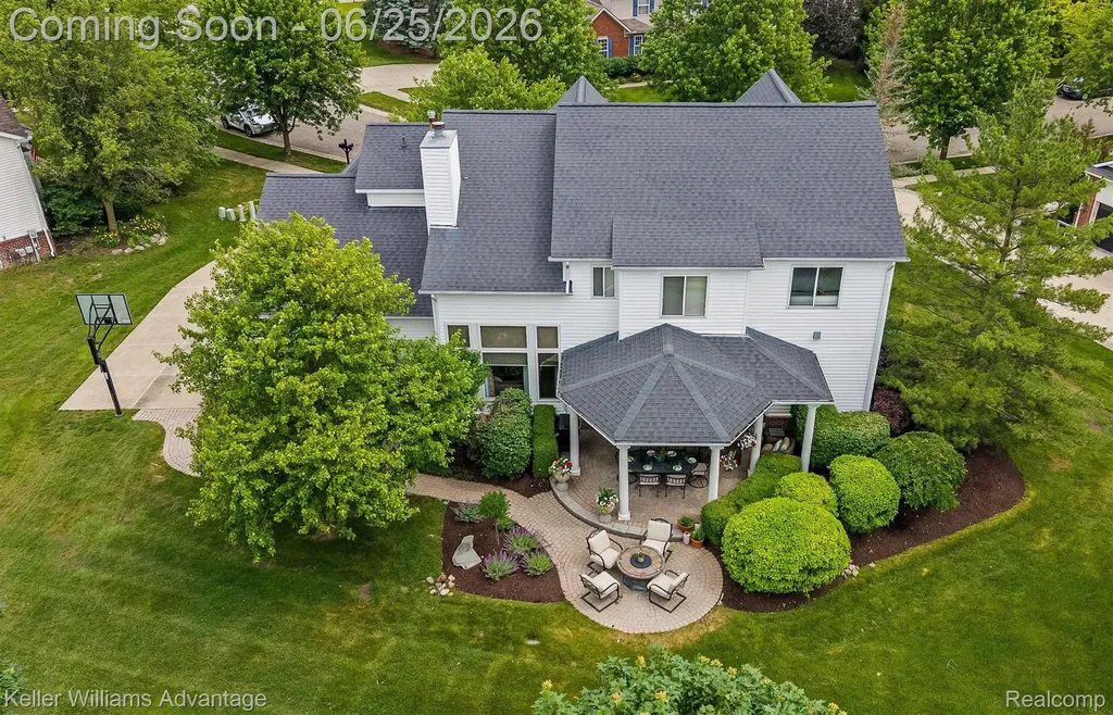 1270 Buckboard Circle South Lyon City MI 48178