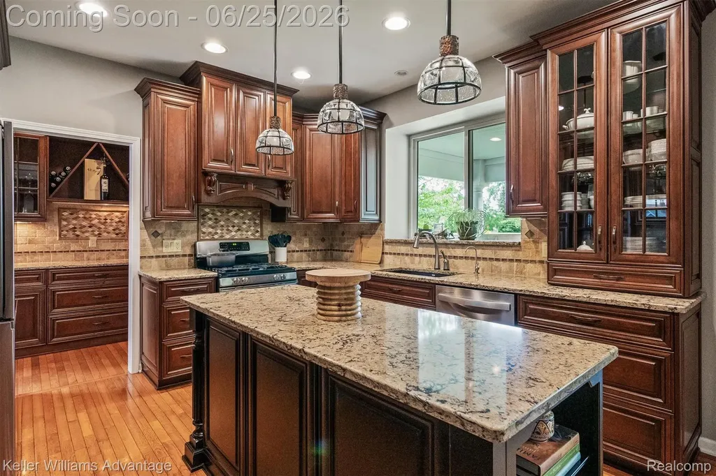 1270 Buckboard Circle South Lyon City MI 48178