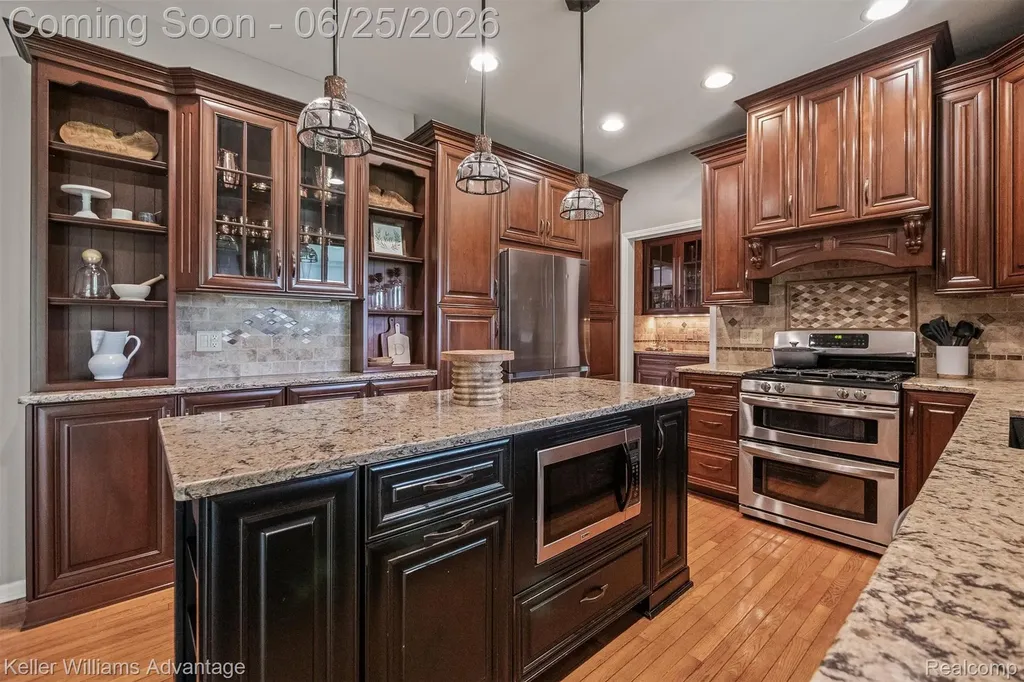 1270 Buckboard Circle South Lyon City MI 48178