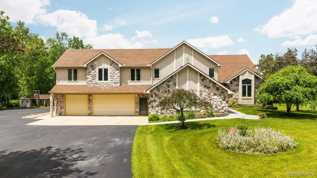 Northfield Township MI, 2325 7 Mile Road