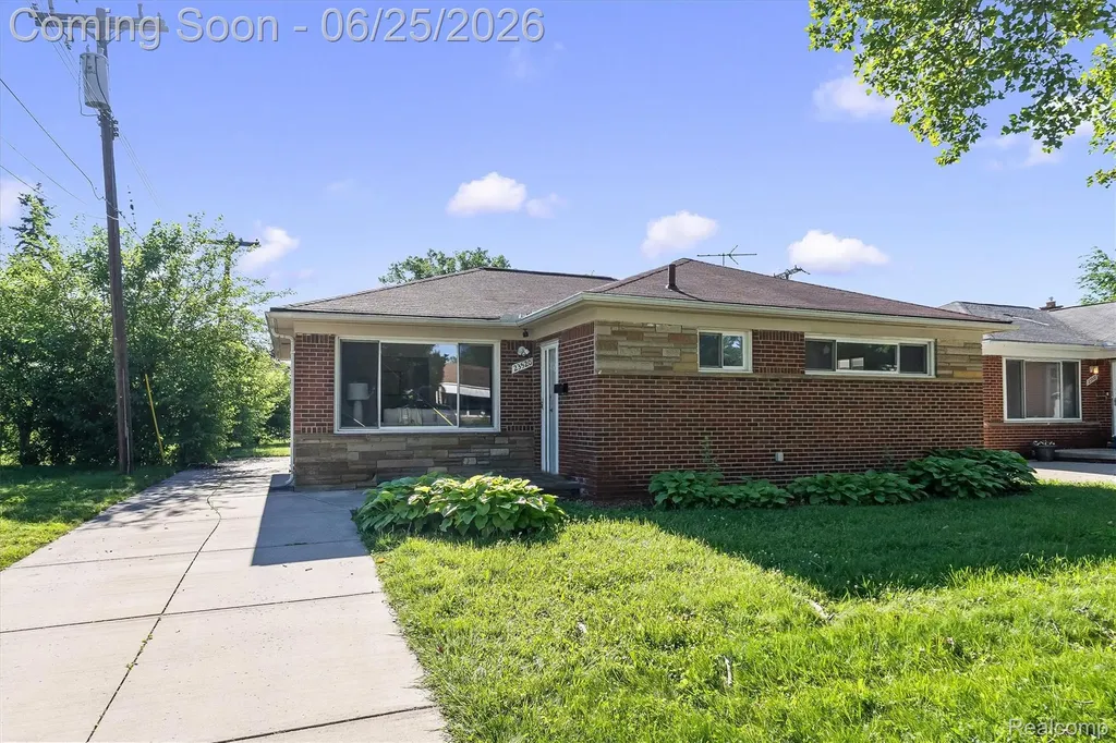 23520 Marlow Street Oak Park City MI 48237