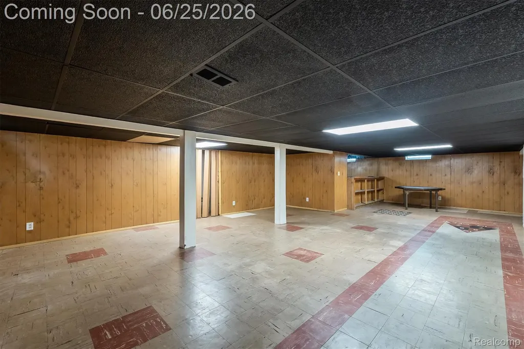 23520 Marlow Street Oak Park City MI 48237
