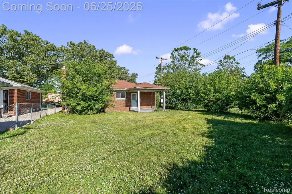 23520 Marlow Street Oak Park City MI 48237