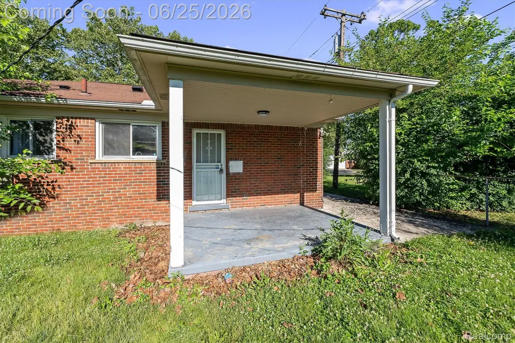 23520 Marlow Street Oak Park City MI 48237
